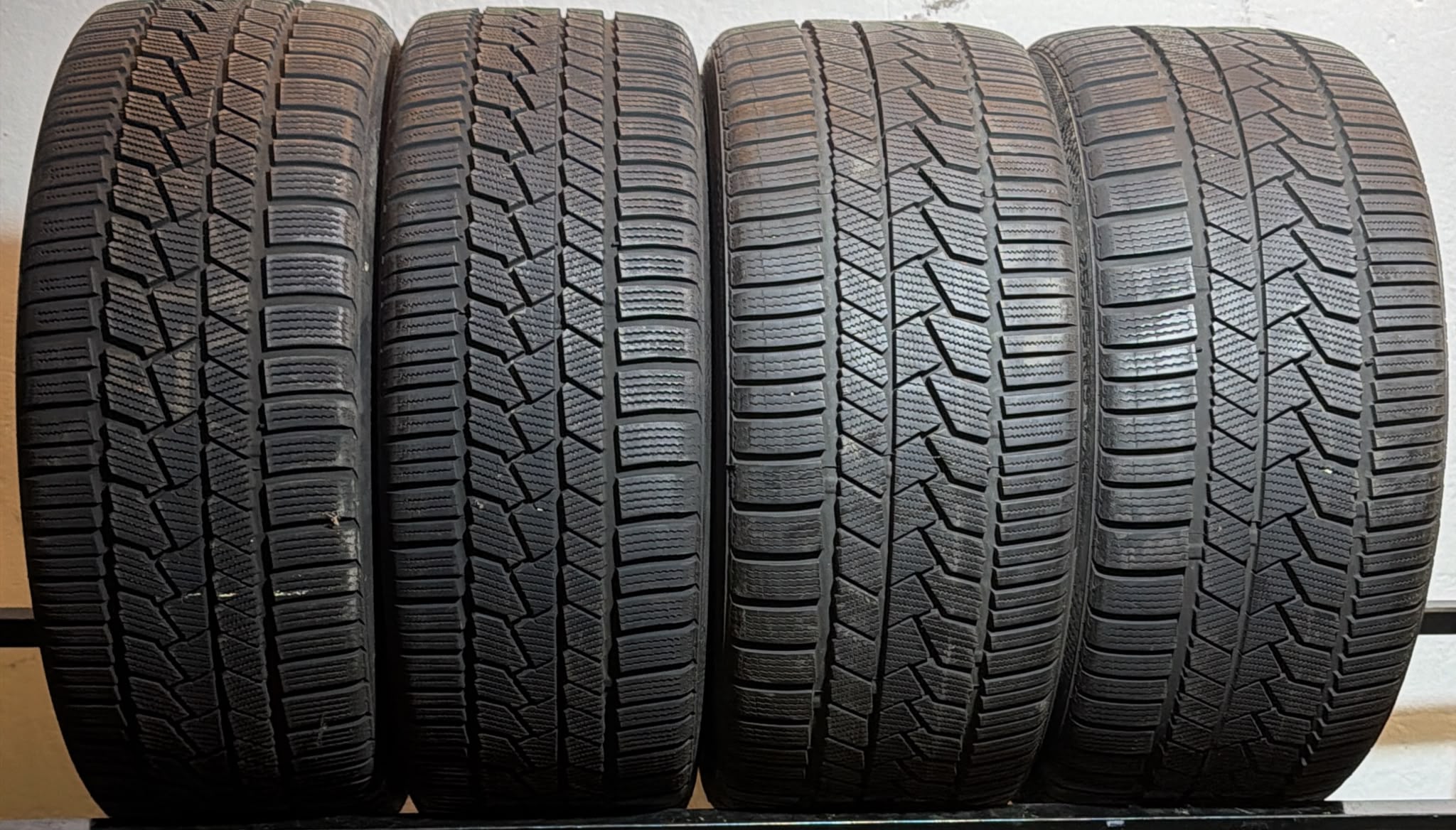 Continental winter contact ts860 s 225/40 R19
